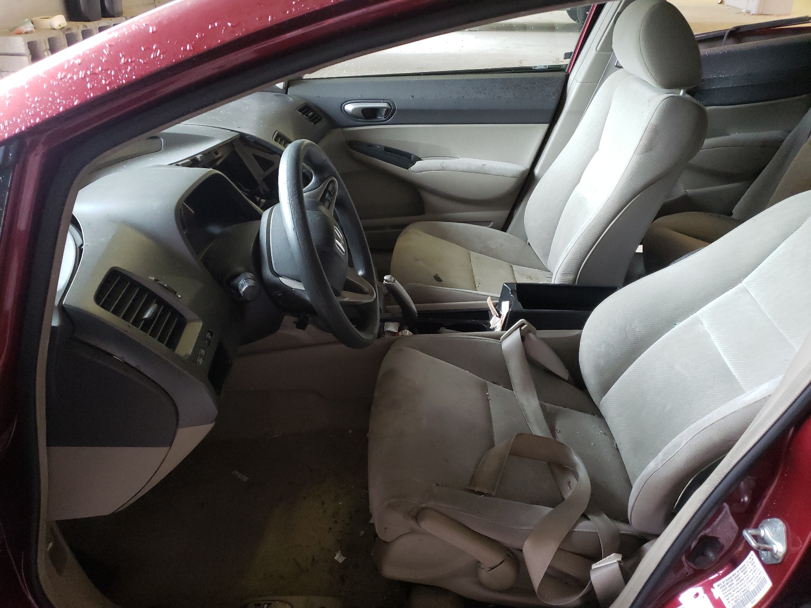 Photo 5 from auction – 2011 HONDA CIVIC LX with VIN 19XFA1F51BE005217