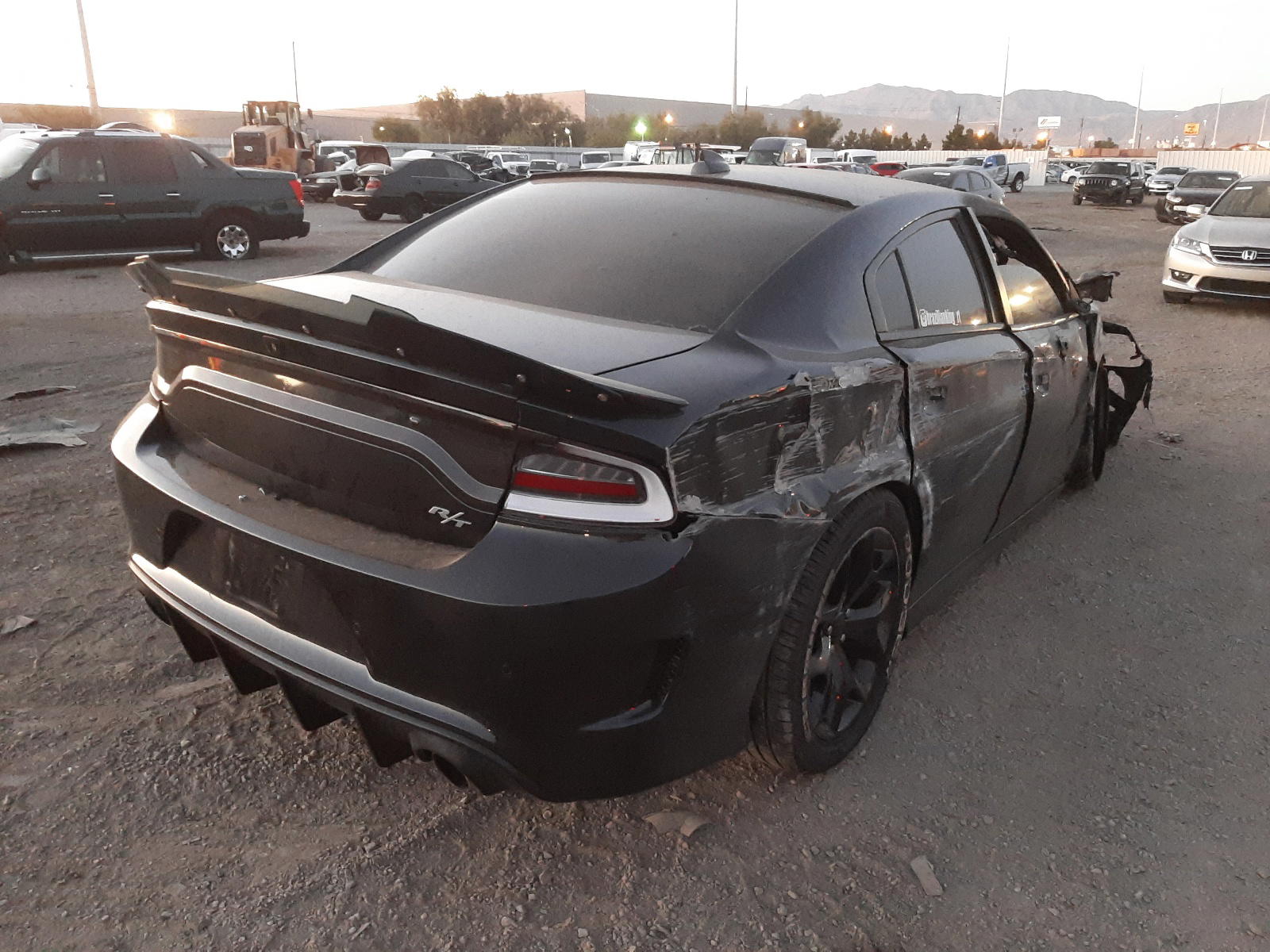 Photo 4 from auction – 2019 DODGE CHARGER R/ with VIN 2C3CDXCT2KH597994