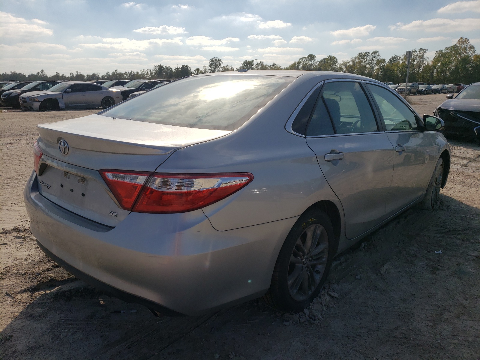 Photo 4 from auction – 2017 TOYOTA CAMRY LE with VIN 4T1BF1FK6HU391984