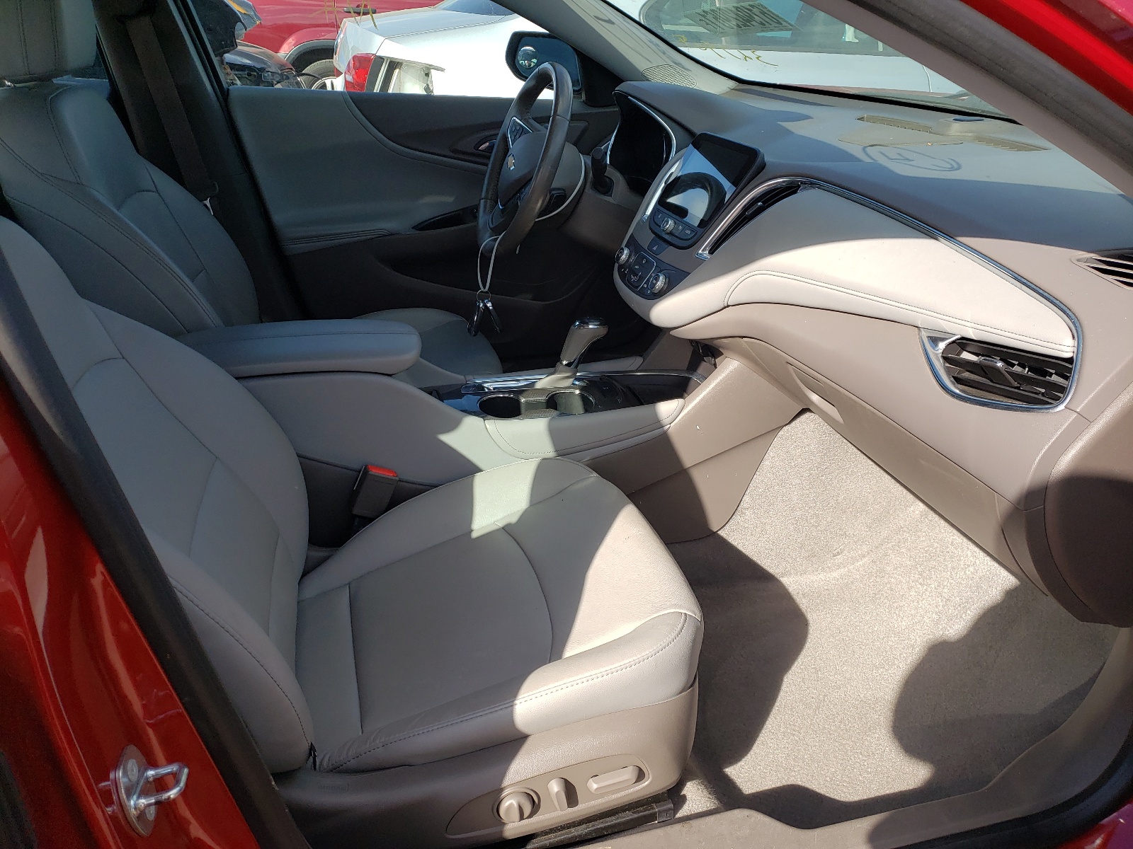 Photo 5 from auction – 2016 CHEVROLET MALIBU LT with VIN 1G1ZE5ST3GF327909