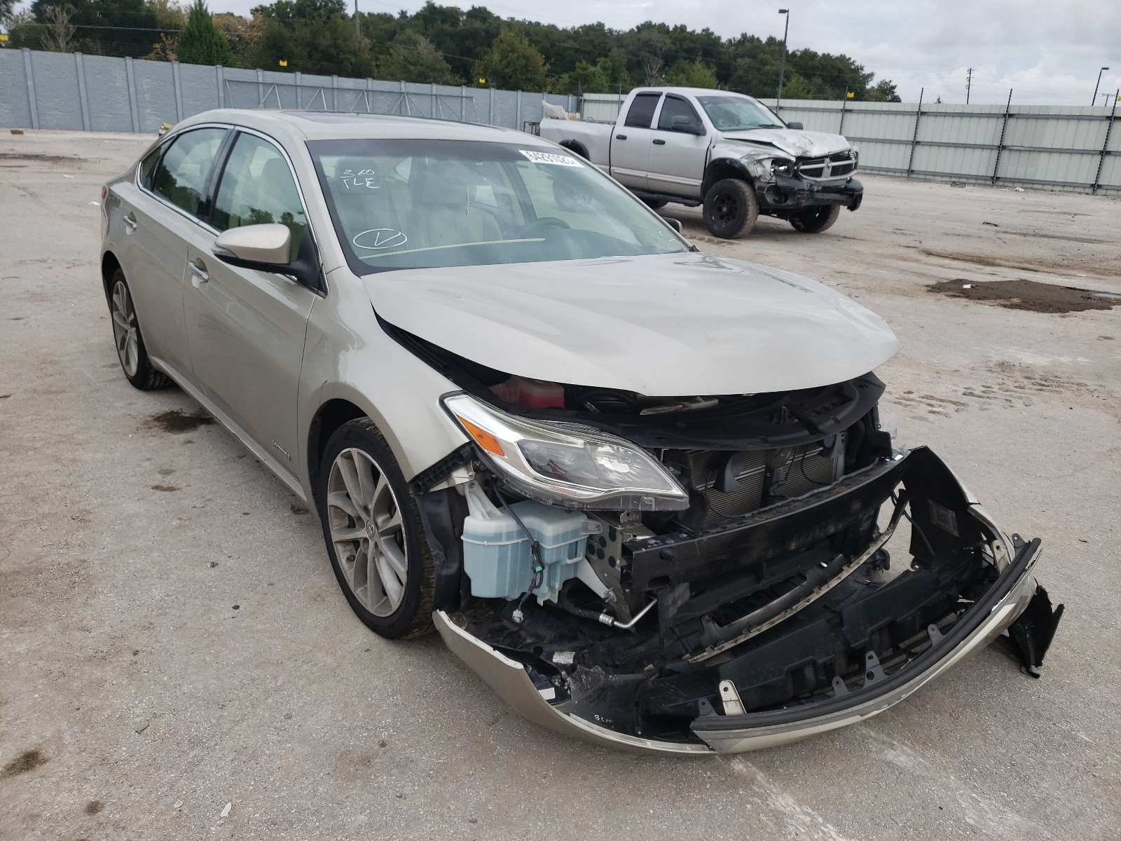 TOYOTA AVALON HYB 2014 with VIN 4T1BD1EB8EU030162 - Photo from auction
