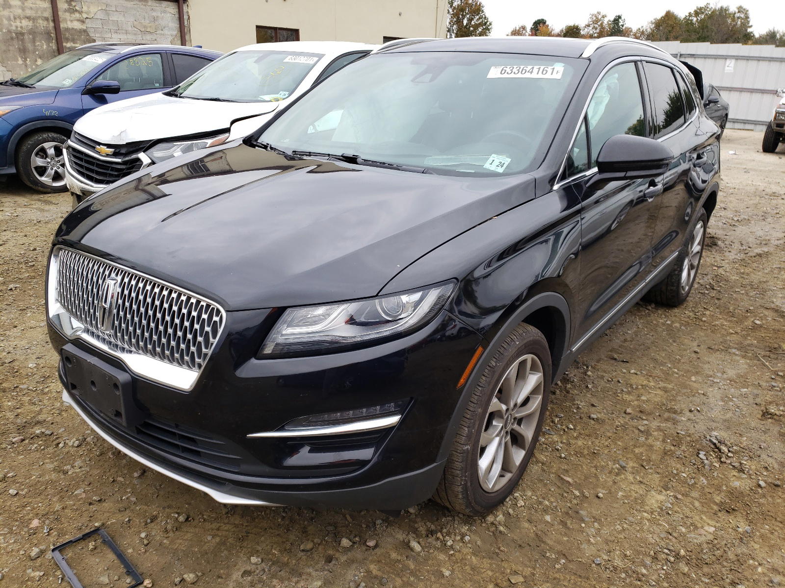 Photo 2 from auction – 2019 LINCOLN MKC SELECT with VIN 5LMCJ2D92KUL20486