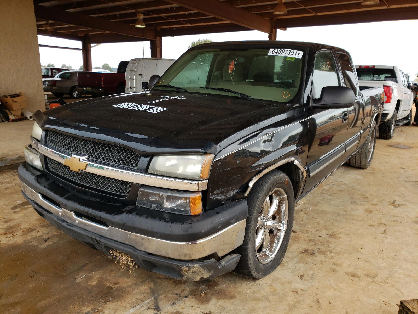 Photo 2 from auction – 2004 CHEVROLET SILVERADO with VIN 2GCEC19V341146310