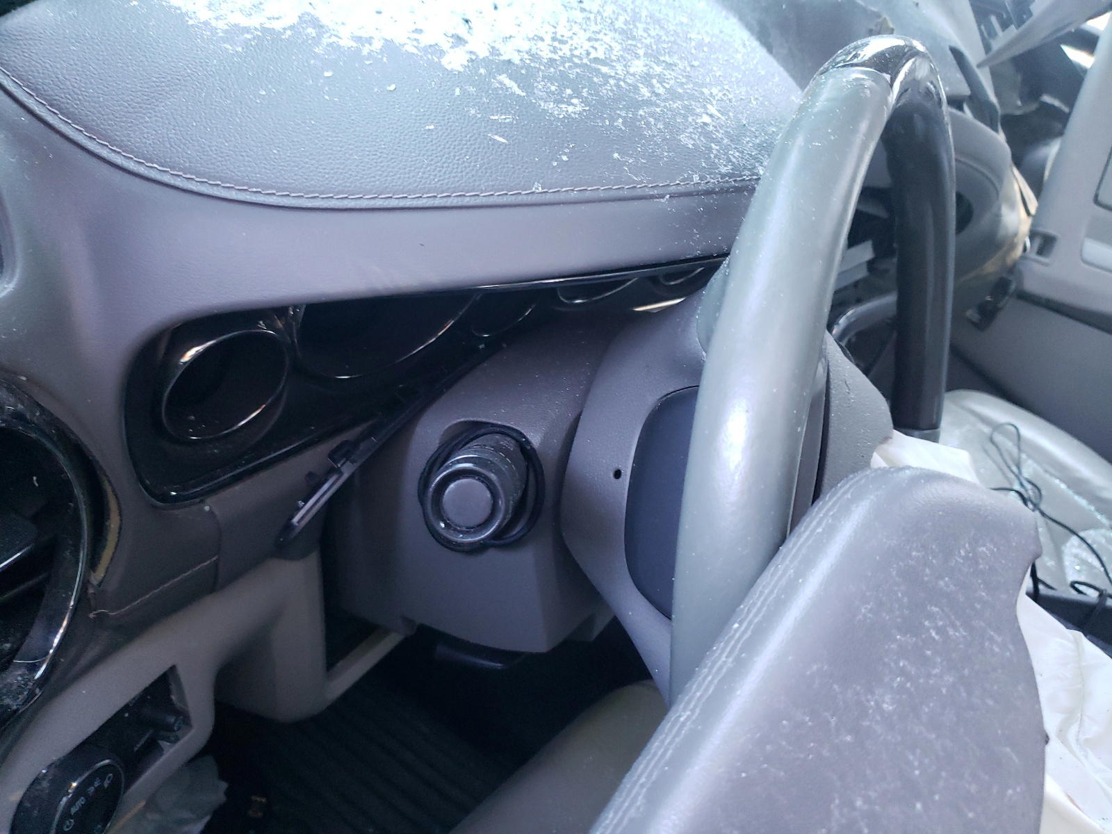 Photo 13 from auction – 2015 BUICK ENCLAVE with VIN 5GAKRBKD6FJ363269