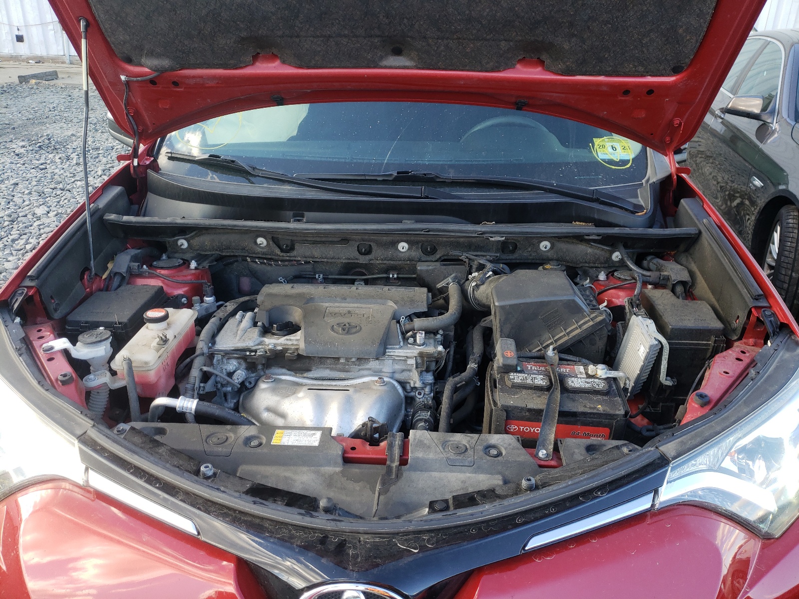 Photo 7 from auction – 2016 TOYOTA RAV4 LE with VIN JTMBFREV4GJ086577