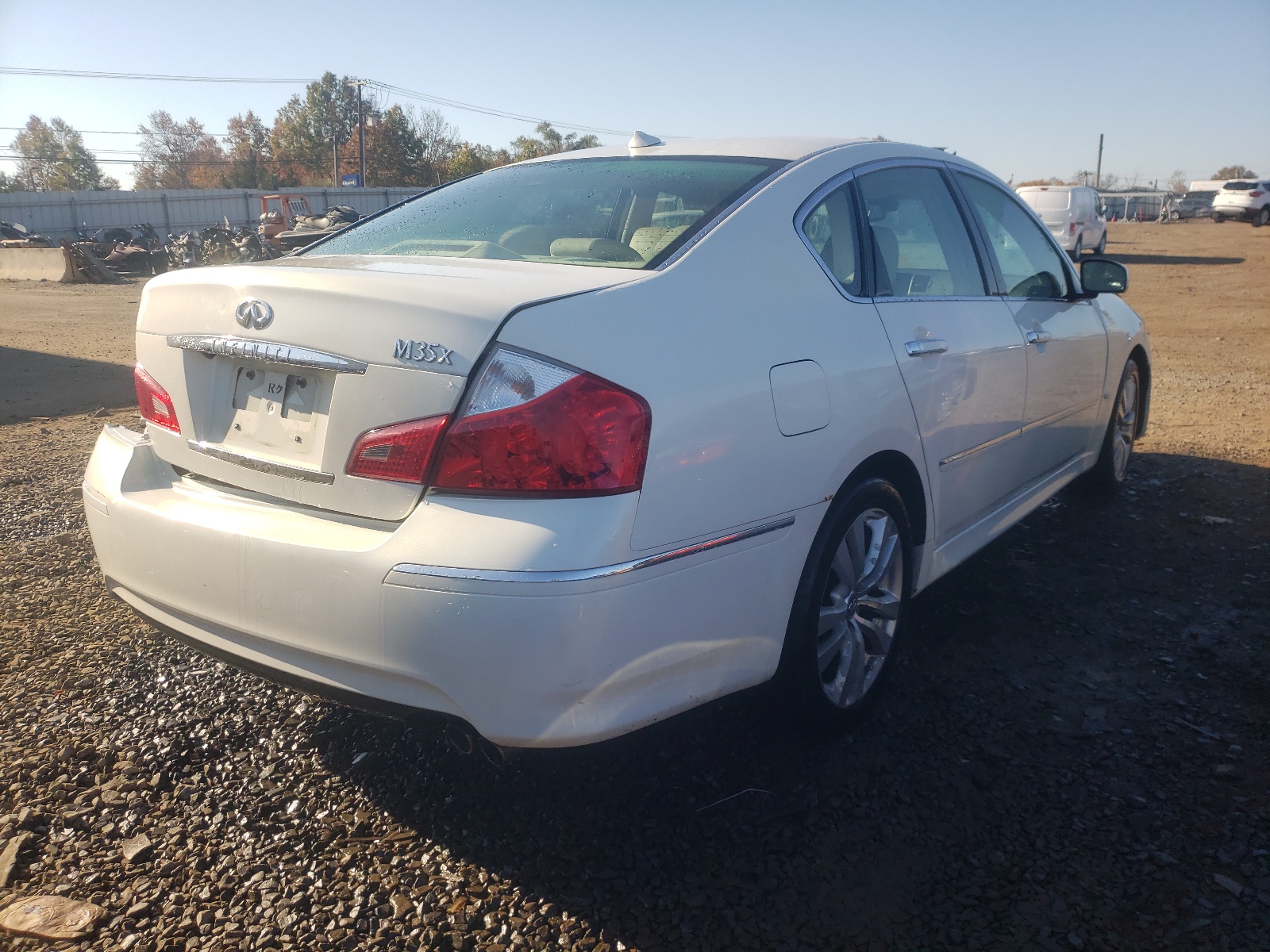 Photo 4 from auction – 2010 INFINITI M35 BASE with VIN JN1CY0AR3AM961840