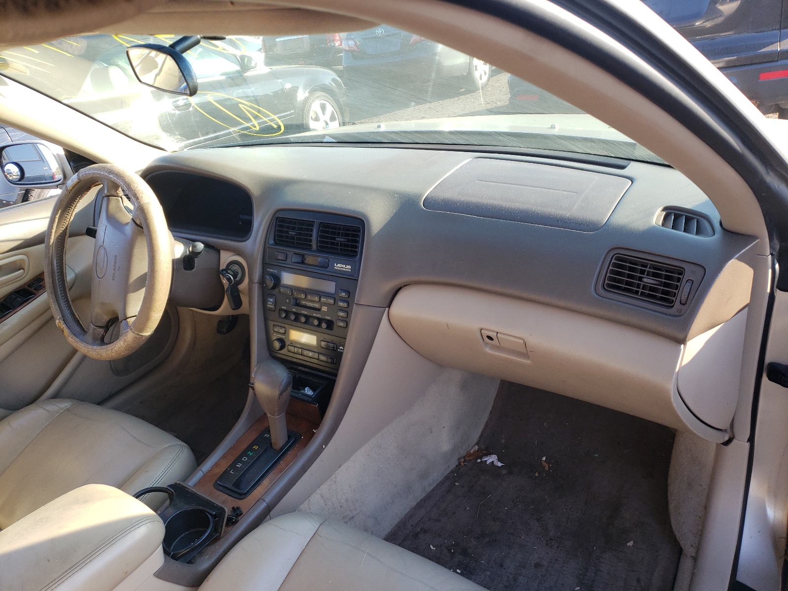 Photo 9 from auction – 1999 LEXUS ES 300 with VIN JT8BF28G8X5062570
