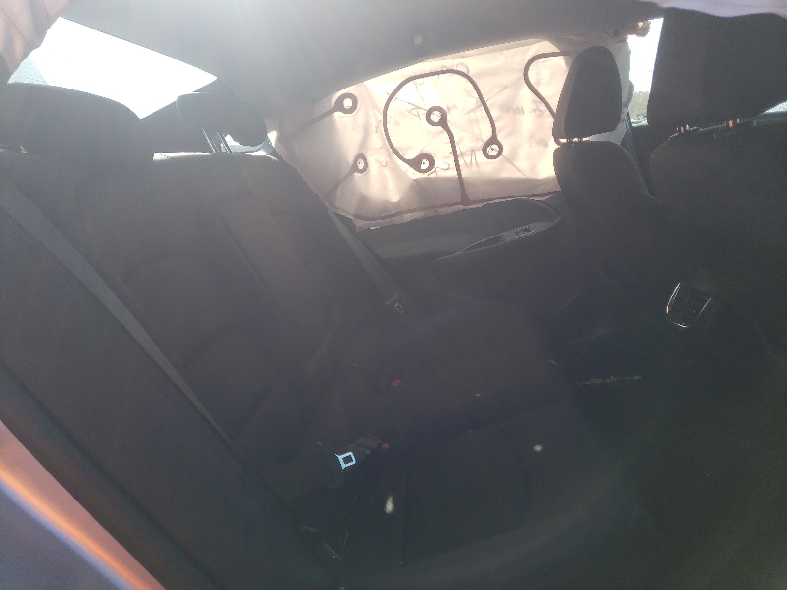 Photo 6 from auction – 2020 CHEVROLET MALIBU LT with VIN 1G1ZD5ST2LF090875