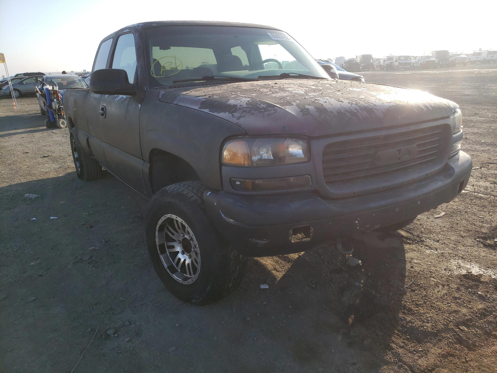 GMC NEW SIERRA 2001 with VIN 2GTEC19V411233516 - Photo from auction