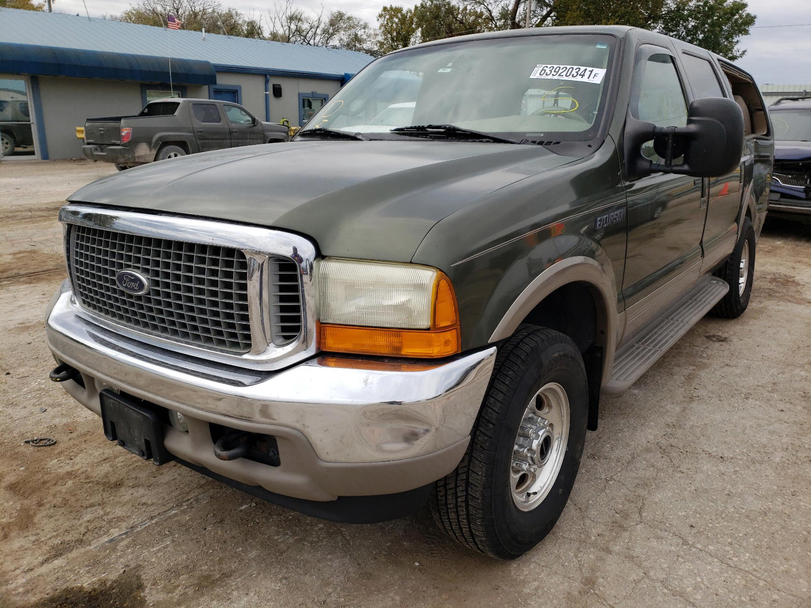 Photo 2 from auction – 2001 FORD EXCURSION with VIN 1FMSU43F21ED73187