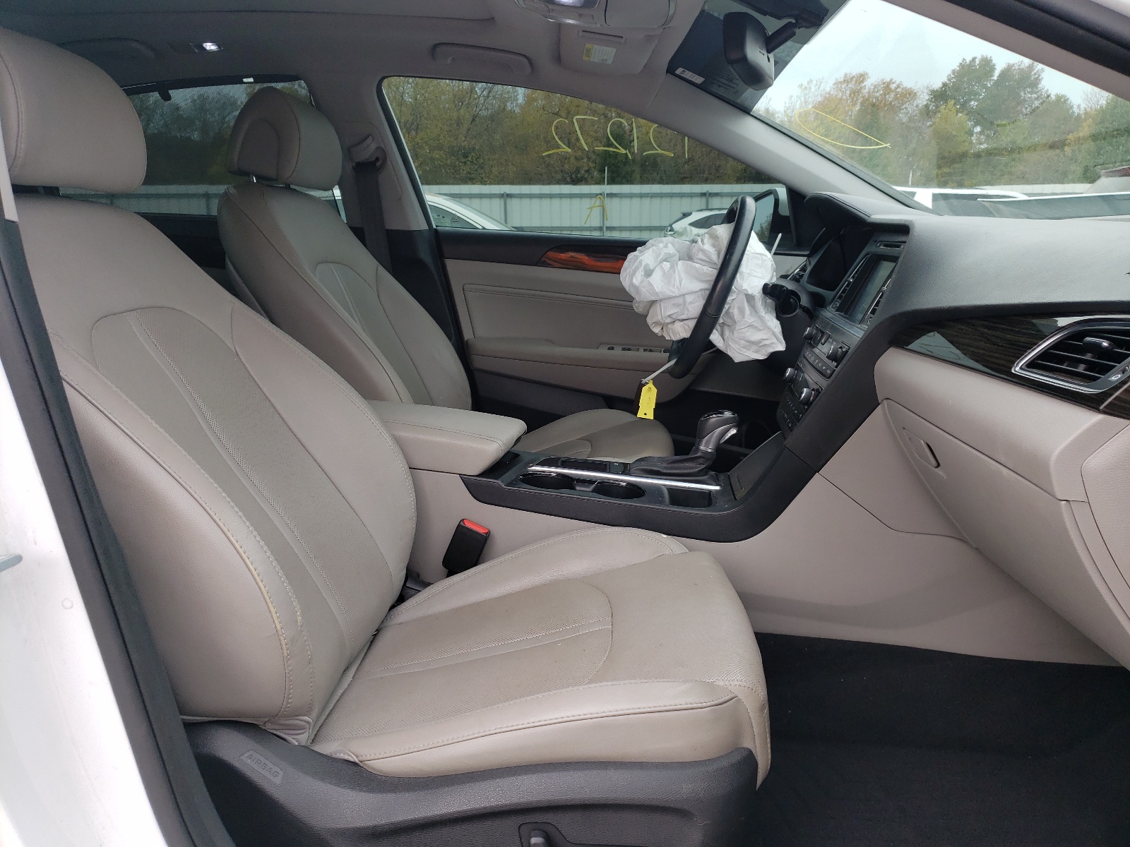 Photo 5 from auction – 2016 HYUNDAI SONATA SPO with VIN 5NPE34AF5GH335792