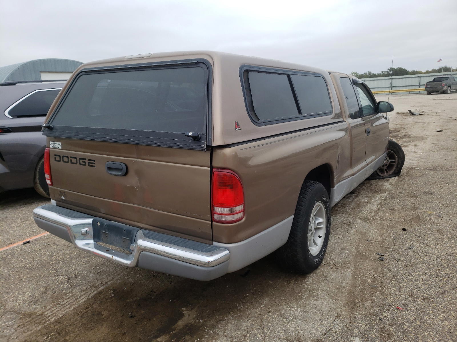 Photo 4 from auction – 2000 DODGE DAKOTA with VIN 1B7GL22X3YS680276