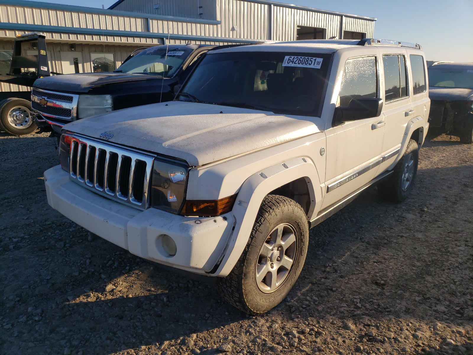 Photo 2 from auction – 2006 JEEP COMMANDER with VIN 1J8HG58206C215475