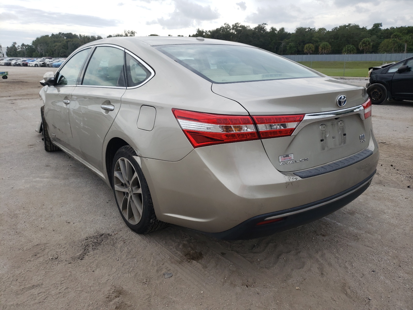 Photo 3 from auction – 2014 TOYOTA AVALON HYB with VIN 4T1BD1EB8EU030162