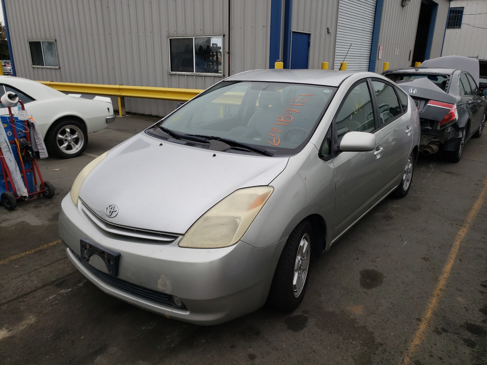 Photo 2 from auction – 2004 TOYOTA PRIUS with VIN JTDKB20U540023944