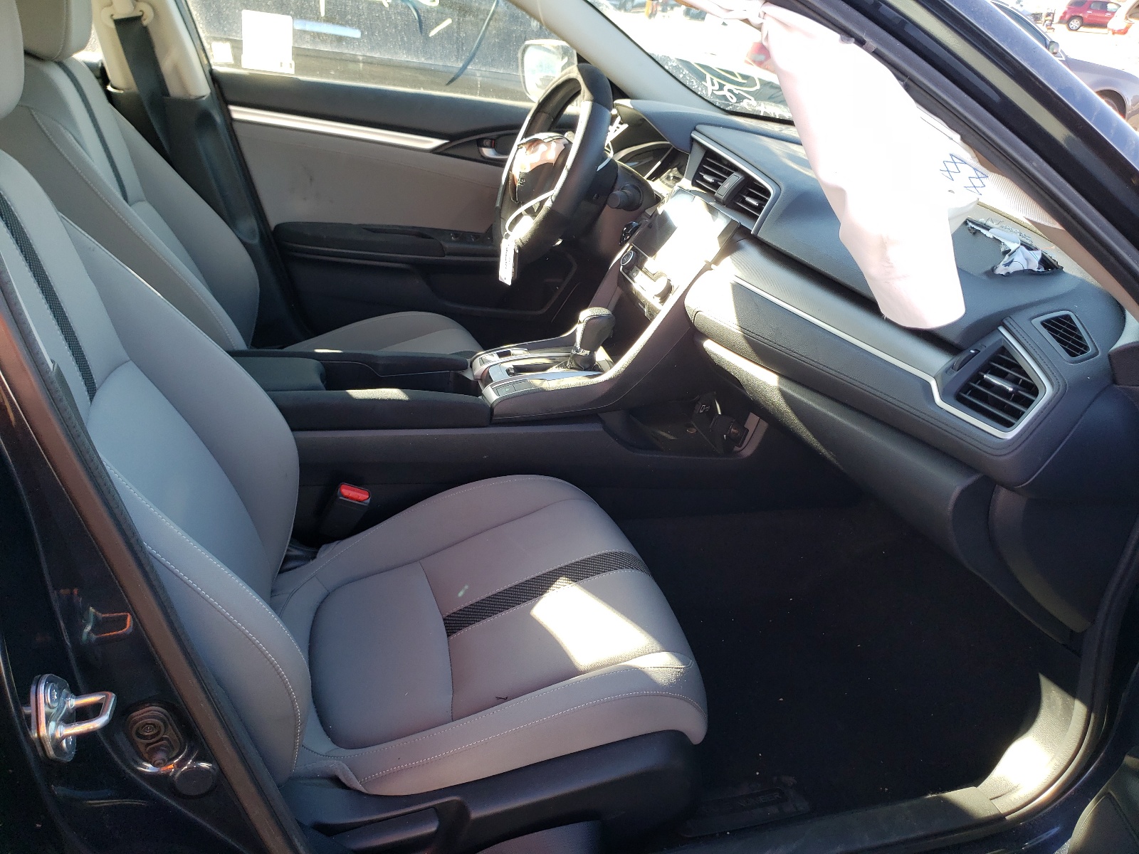 Photo 5 from auction – 2018 HONDA CIVIC EX with VIN 2HGFC2F78JH574524