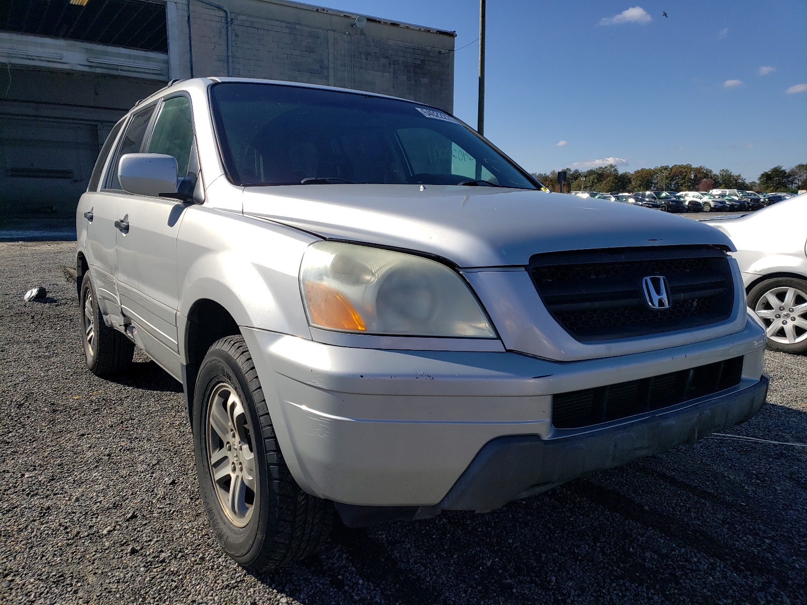 HONDA PILOT EXL 2004 with VIN 2HKYF18784H573861 - Photo from auction