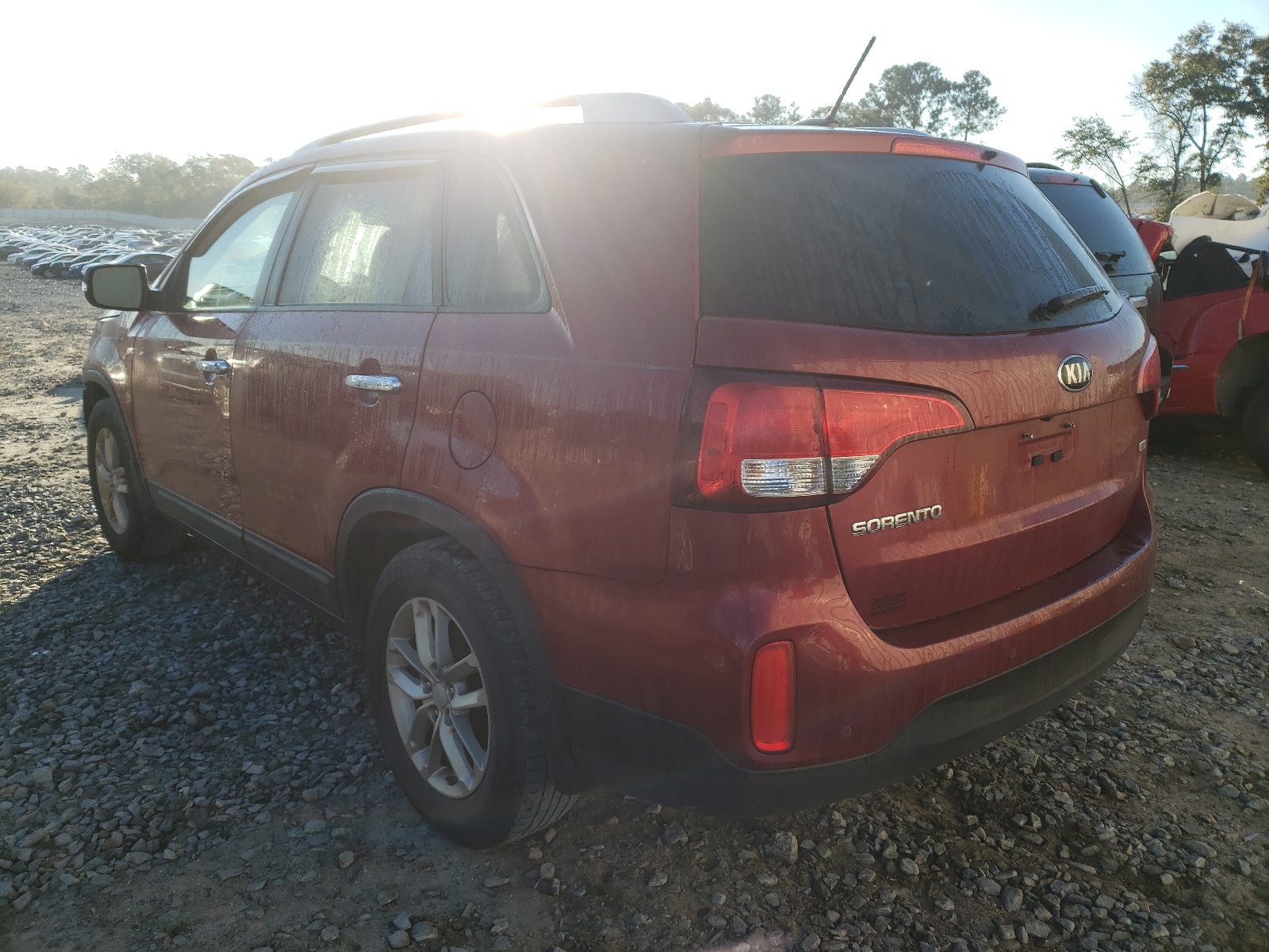 Photo 3 from auction – 2015 KIA SORENTO LX with VIN 5XYKT3A62FG655428