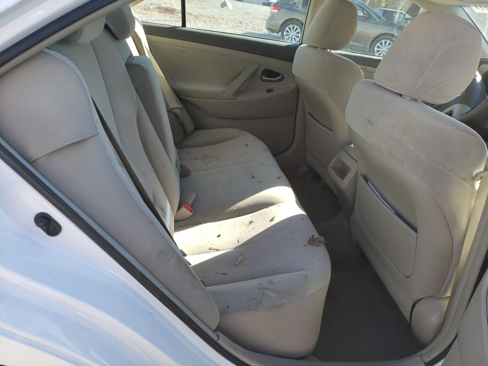 Photo 6 from auction – 2011 TOYOTA CAMRY BASE with VIN 4T1BF3EKXBU632269
