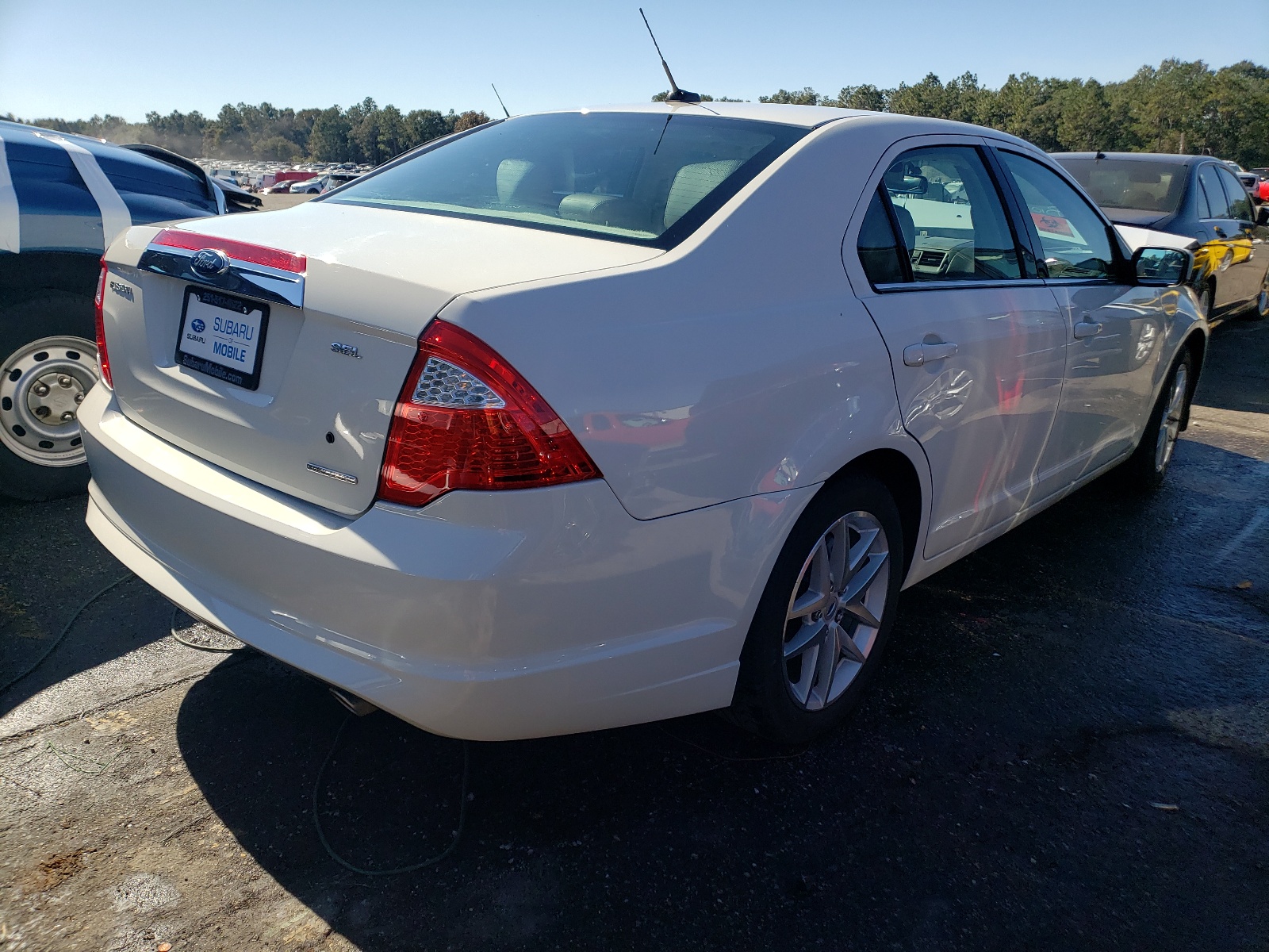 Photo 4 from auction – 2011 FORD FUSION SEL with VIN 3FAHP0JG1BR271670