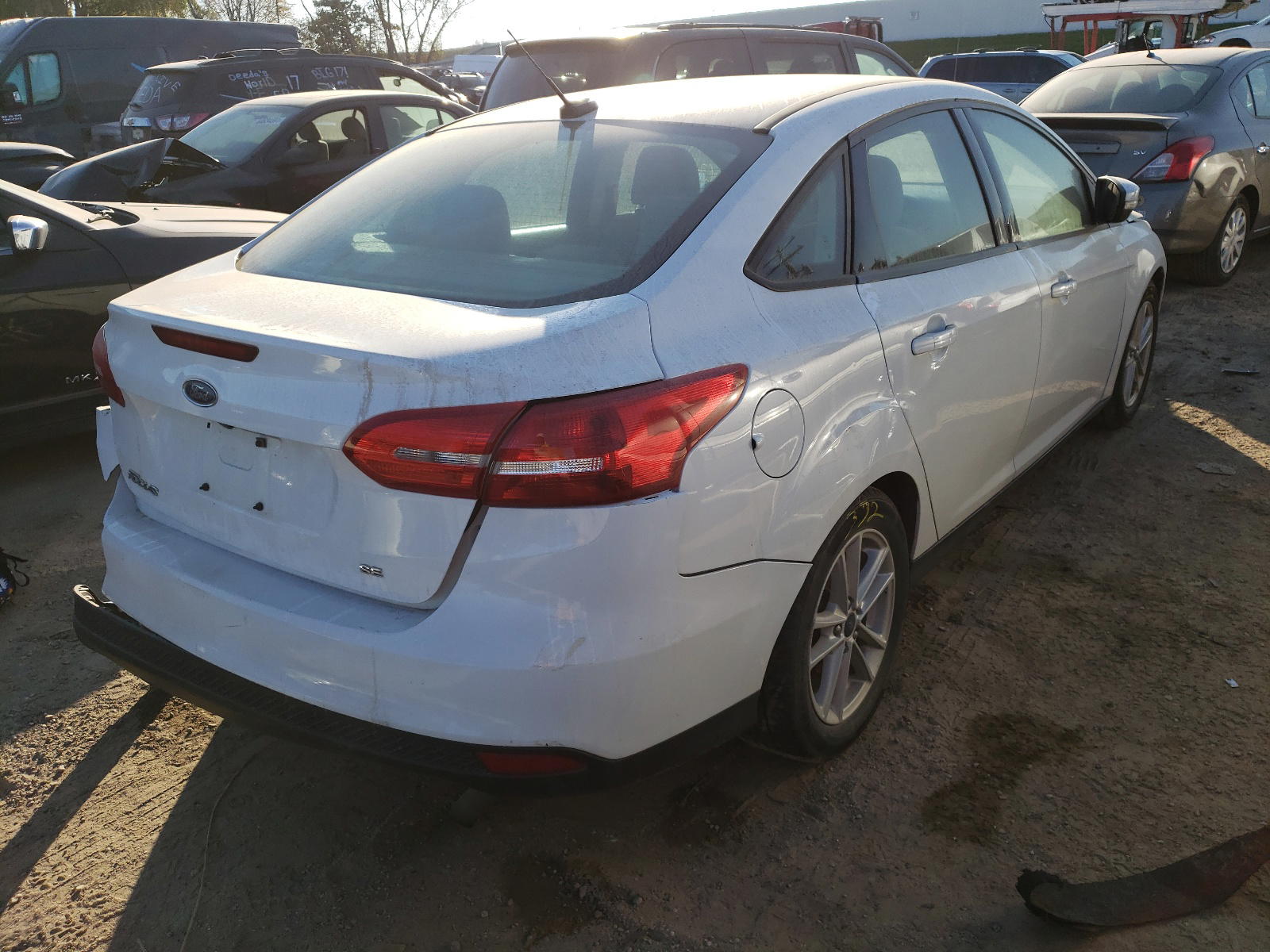 Photo 4 from auction – 2017 FORD FOCUS SE with VIN 1FADP3F20HL249616