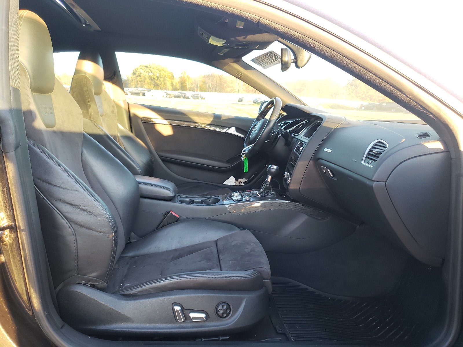 Photo 5 from auction – 2013 AUDI S5 PRESTIG with VIN WAUVGAFR5DA044957