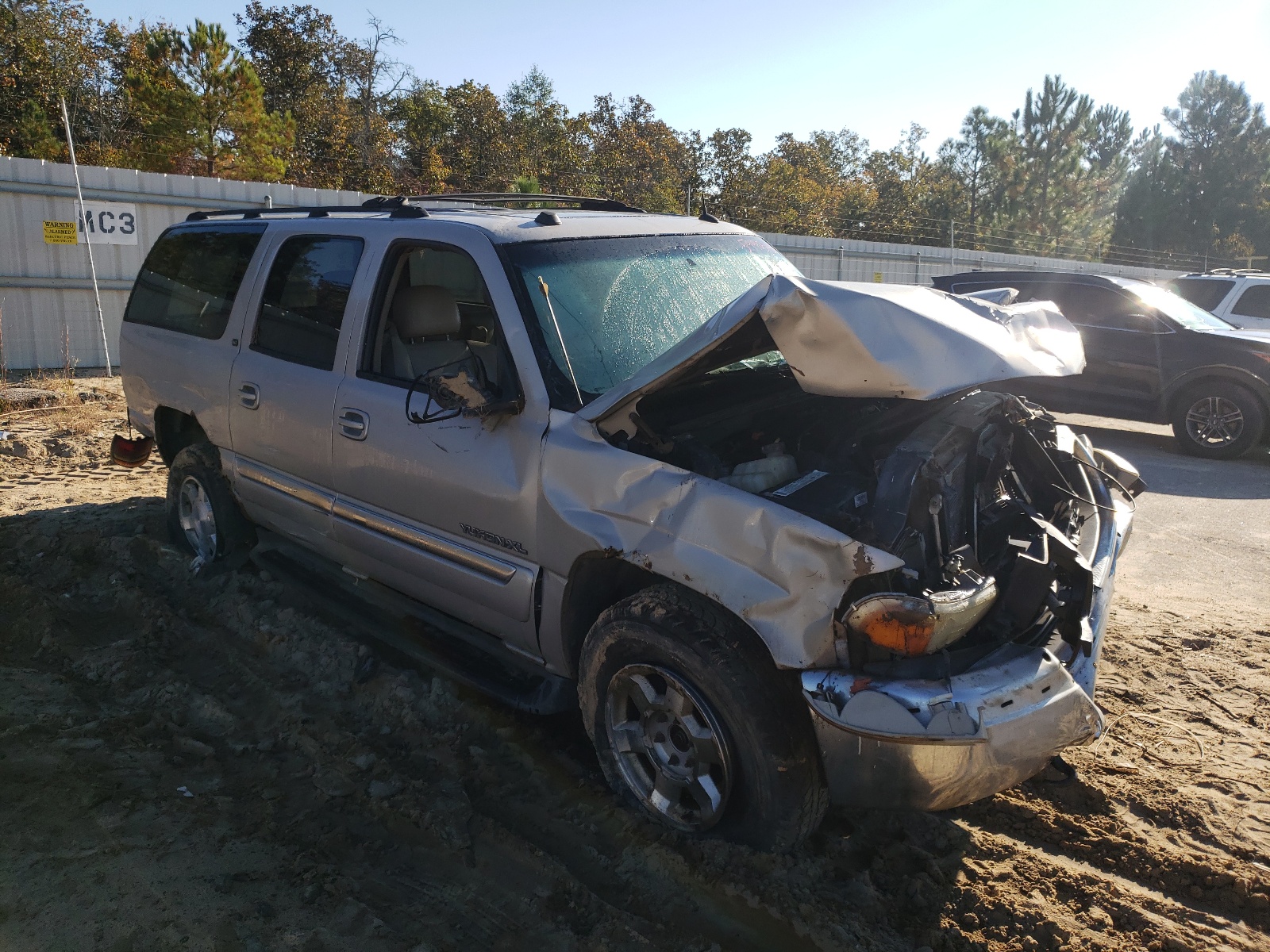 Photo 1 from auction – 2004 GMC YUKON with VIN 1GKFK16Z84J287169