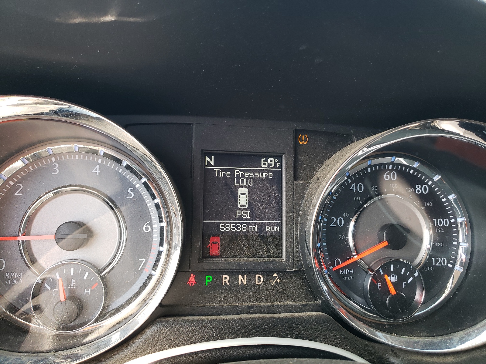 Photo 8 from auction – 2012 CHRYSLER TOWN & COU with VIN 2C4RC1CG3CR376750
