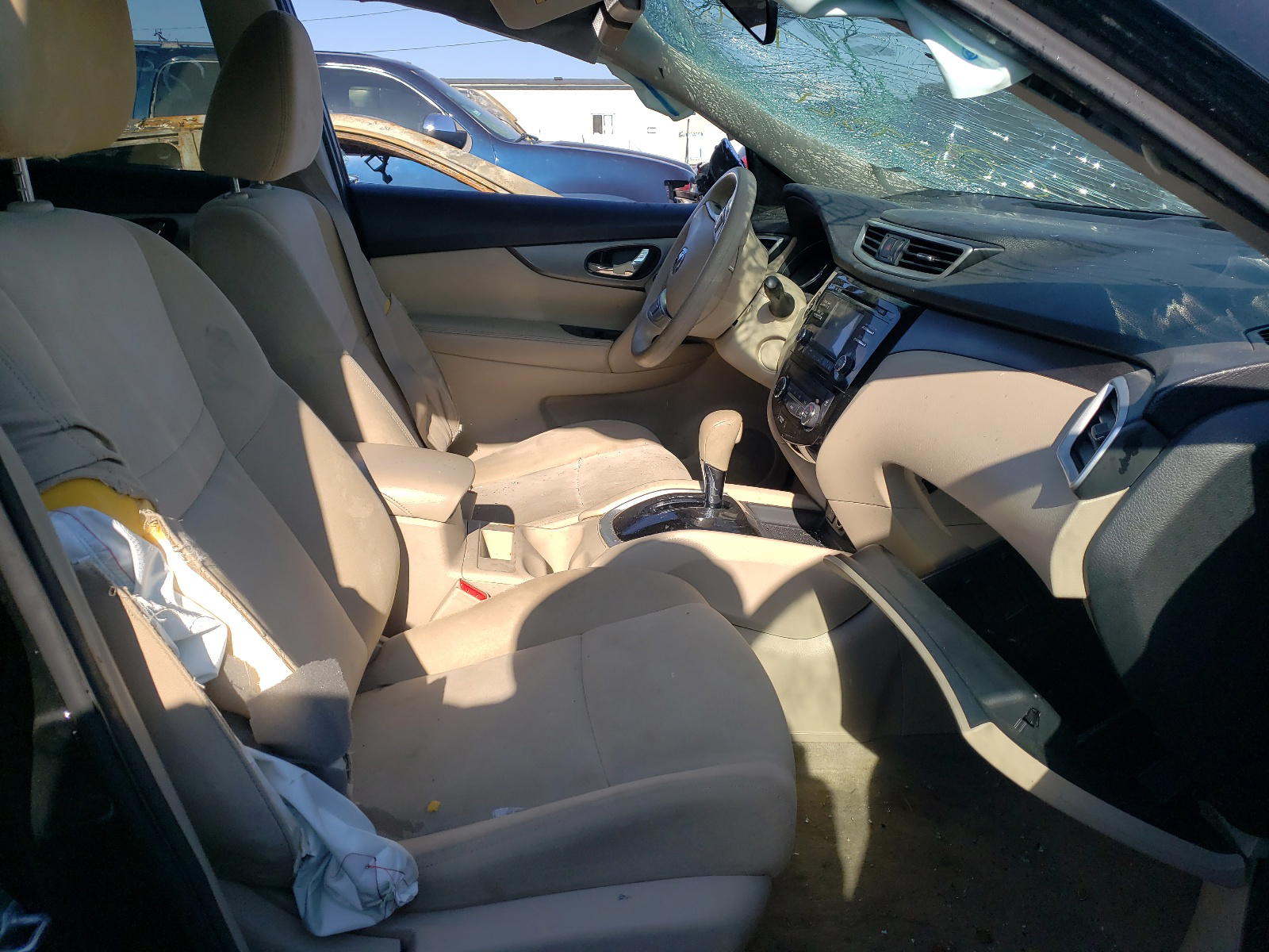 Photo 5 from auction – 2015 NISSAN ROGUE S with VIN KNMAT2MT7FP586451
