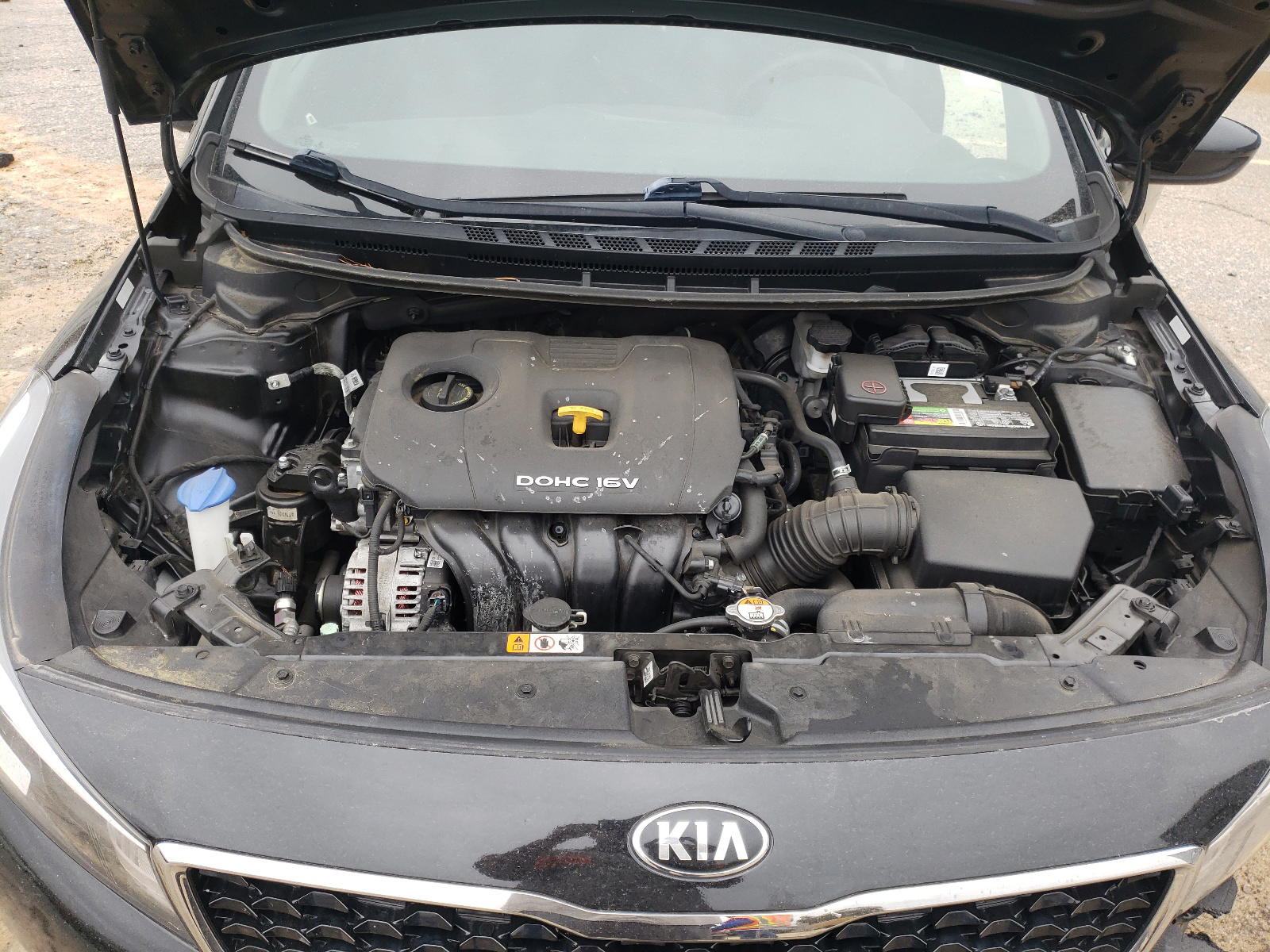 Photo 7 from auction – 2017 KIA FORTE LX with VIN 3KPFK4A7XHE080465