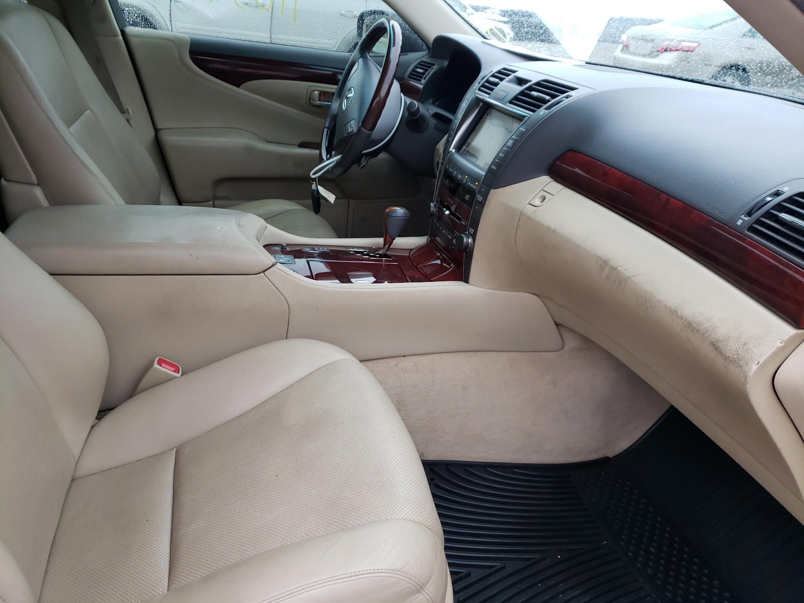Photo 5 from auction – 2009 LEXUS LS 460 with VIN JTHBL46F895087213
