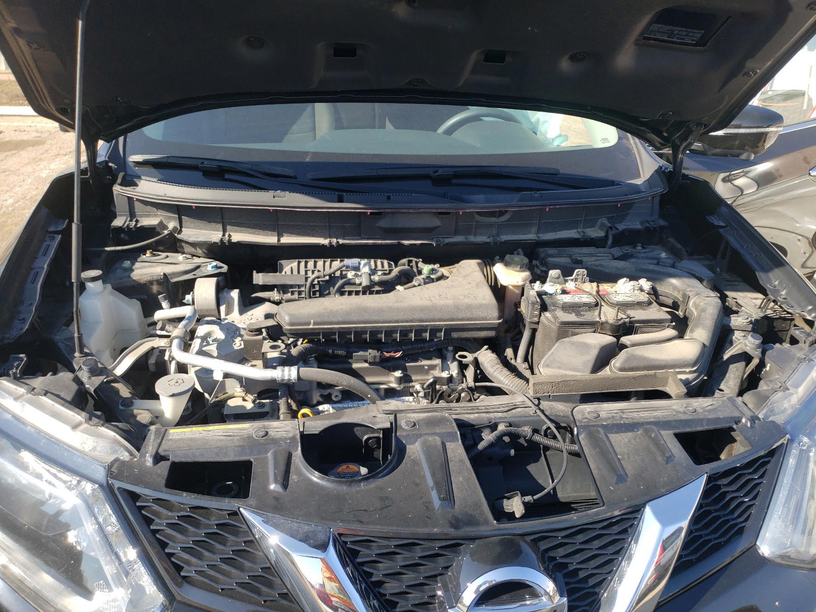 Photo 7 from auction – 2015 NISSAN ROGUE S with VIN KNMAT2MT8FP562563