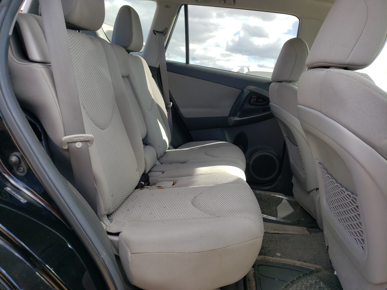 Zdjęcie 6 z aukcji – 2011 TOYOTA RAV4 z VIN 2T3ZF4DVXBW095538
