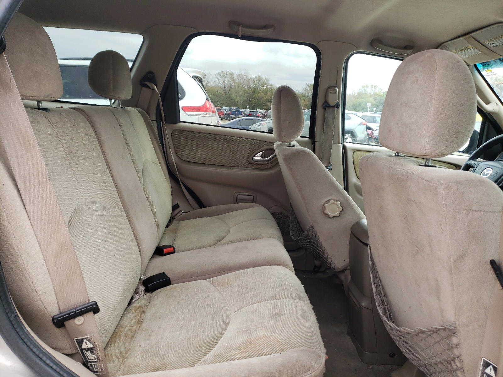 Photo 6 from auction – 2002 MAZDA TRIBUTE LX with VIN 4F2YU09132KM11628