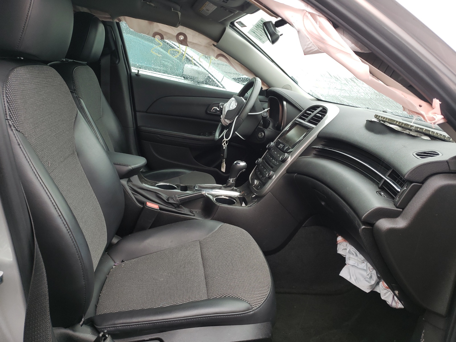 Photo 5 from auction – 2015 CHEVROLET MALIBU 1LT with VIN 1G11C5SL6FU153475