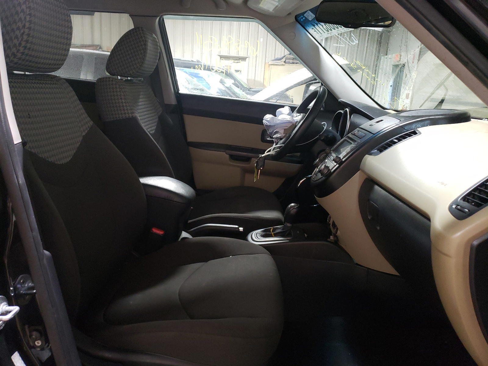 Photo 5 from auction – 2012 KIA SOUL + with VIN KNDJT2A6XC7454245