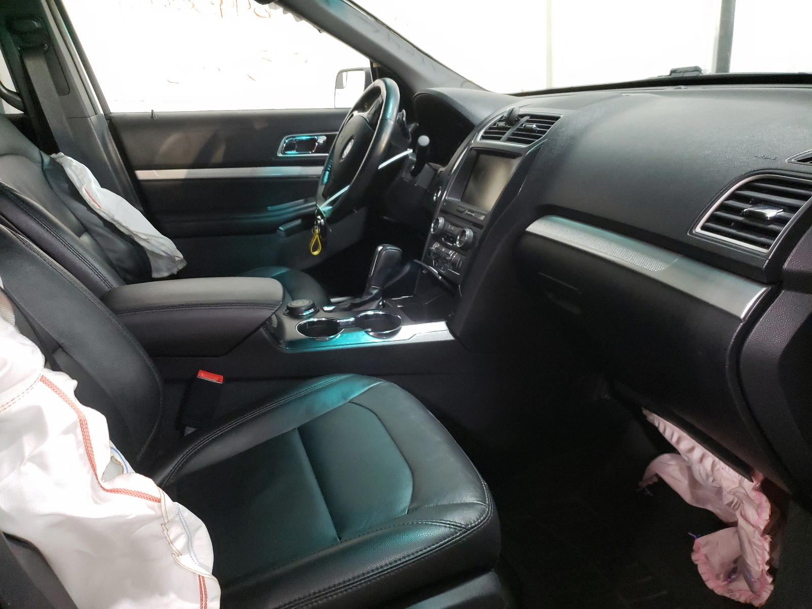 Photo 5 from auction – 2016 FORD EXPLORER X with VIN 1FM5K8D82GGD02479