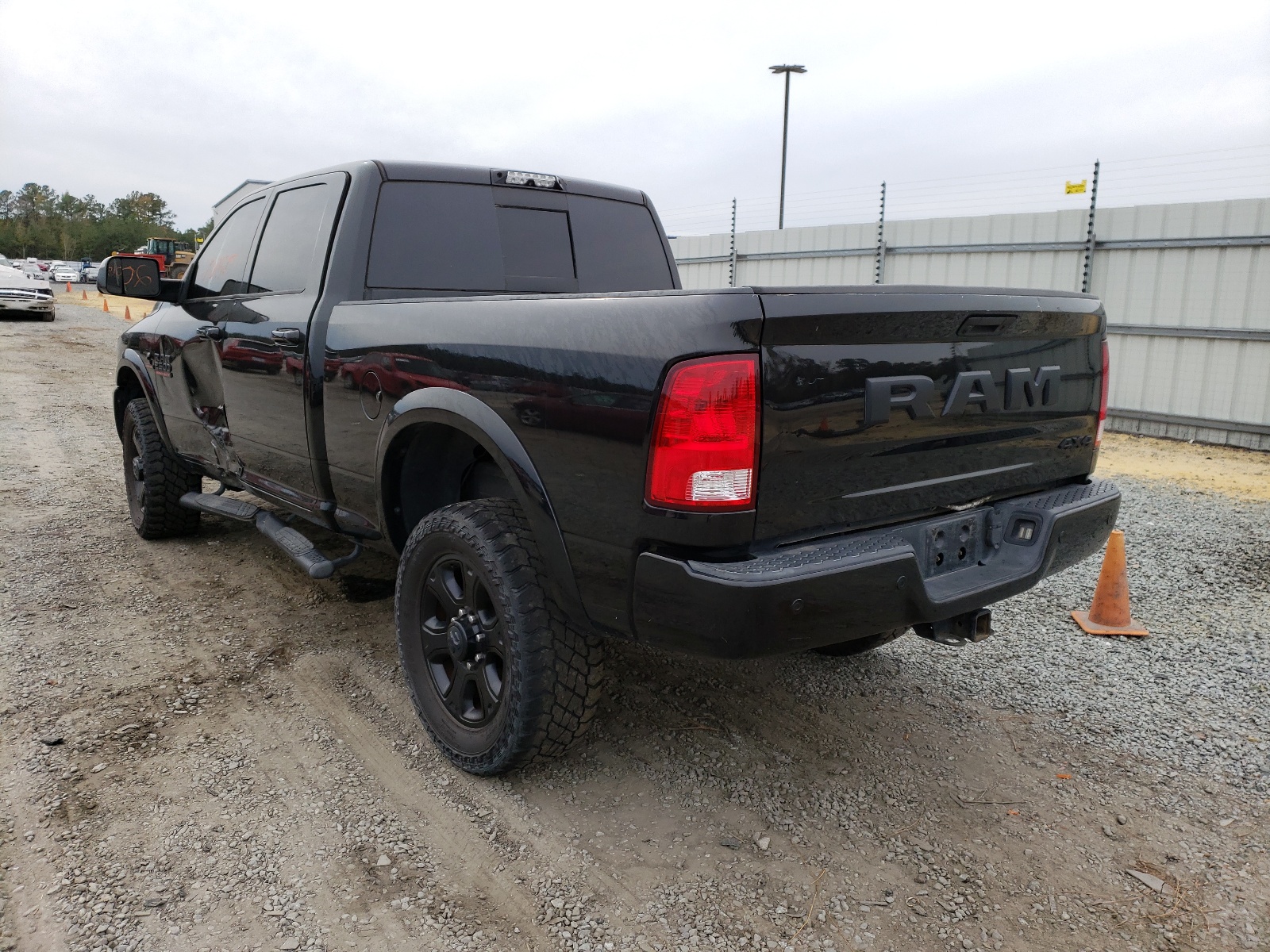 Photo 3 from auction – 2017 RAM 2500 SLT with VIN 3C6UR5DL3HG655731