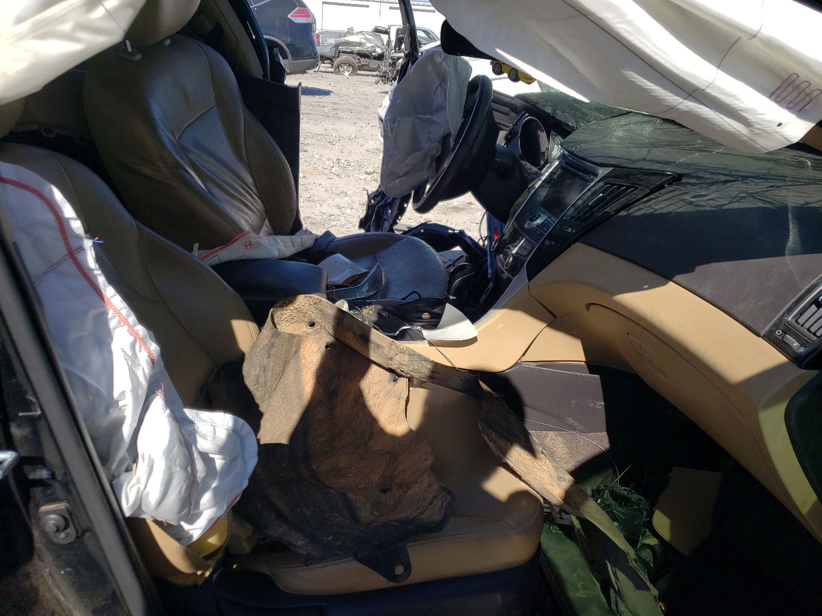 Photo 5 from auction – 2013 HYUNDAI SONATA SE with VIN 5NPEC4ACXDH576653