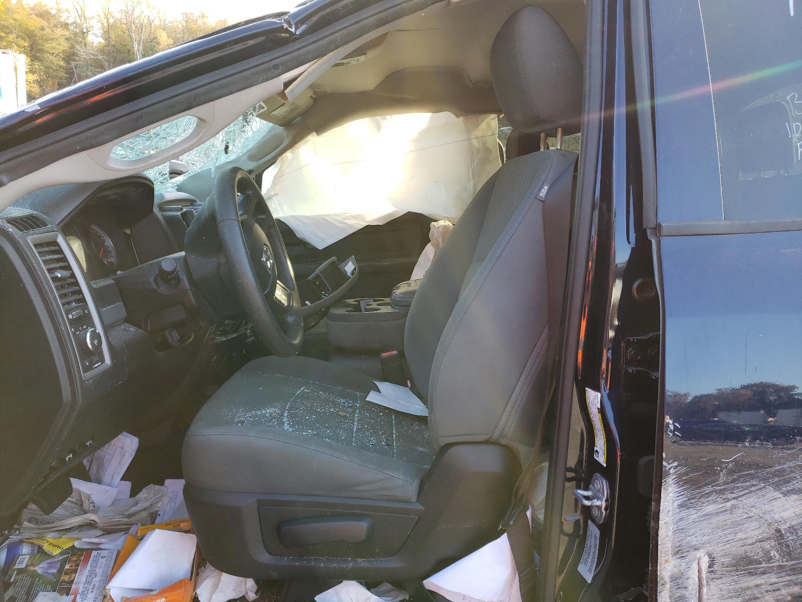 Photo 5 from auction – 2016 RAM 1500 ST with VIN 3C6RR7KT2GG127455