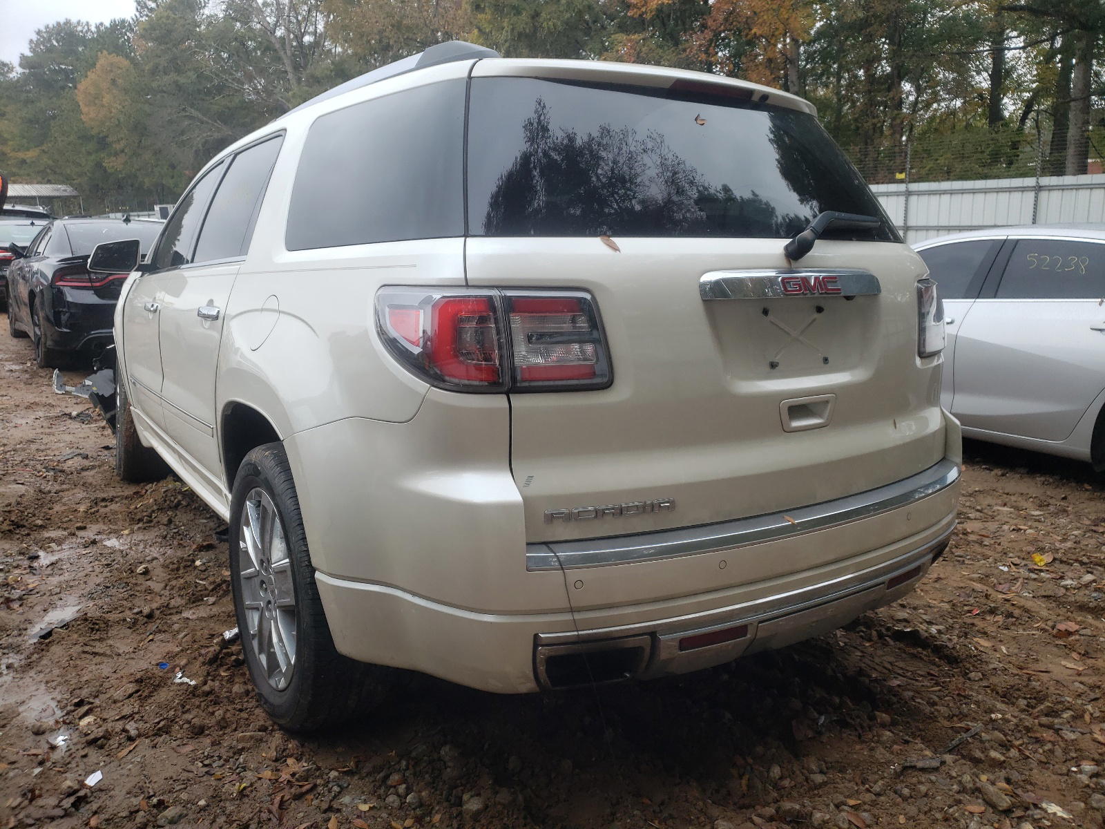 Photo 3 from auction – 2014 GMC ACADIA DEN with VIN 1GKKRTKD0EJ339816