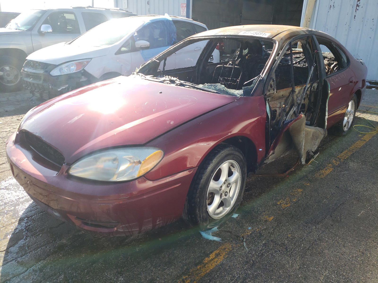Photo 2 from auction – 2004 FORD TAURUS SE with VIN 1FAFP53U44A125557