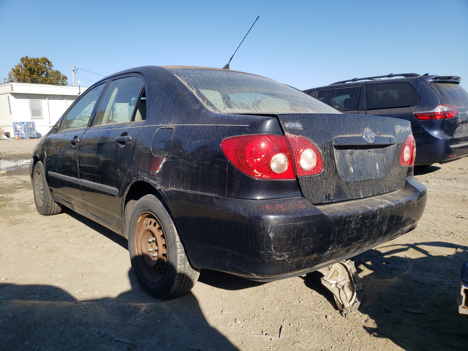 Photo 3 from auction – 2005 TOYOTA COROLLA CE with VIN 1NXBR32E55Z503303