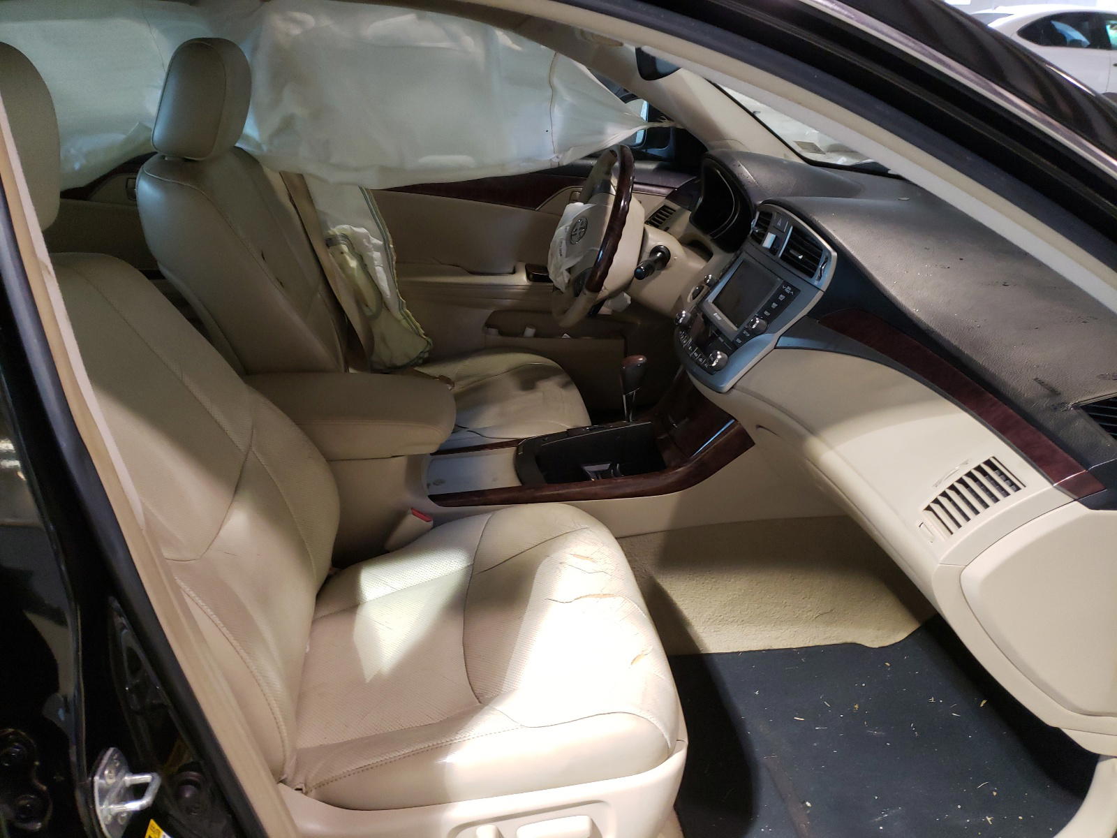Photo 5 from auction – 2011 TOYOTA AVALON BAS with VIN 4T1BK3DB3BU400402