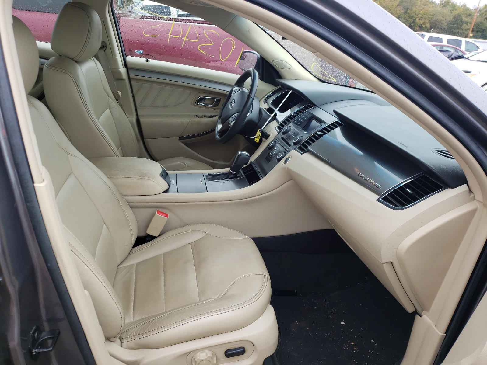 Photo 5 from auction – 2014 FORD TAURUS SEL with VIN 1FAHP2E89EG132977