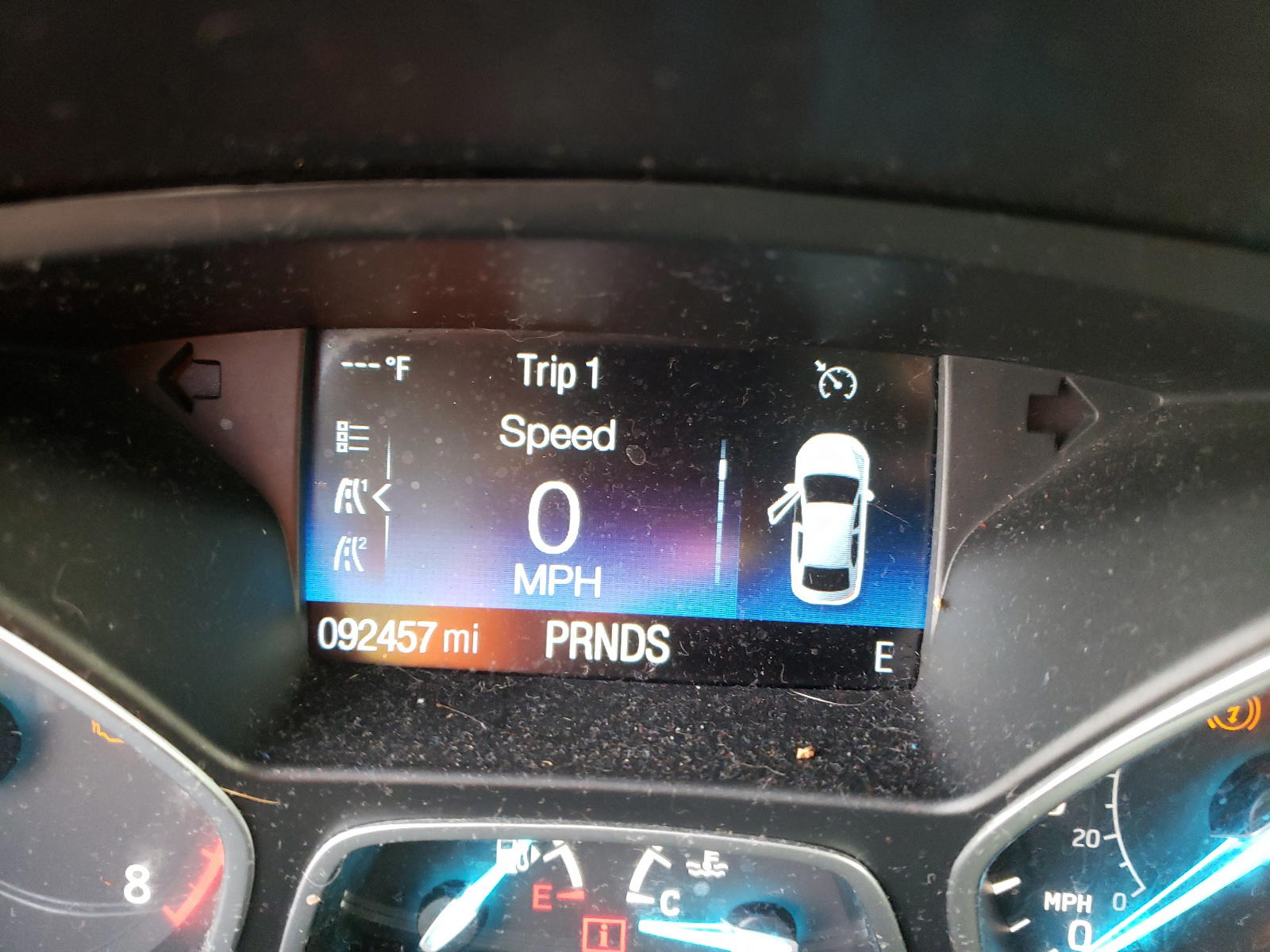 Photo 8 from auction – 2017 FORD ESCAPE SE with VIN 1FMCU9GD4HUB13657