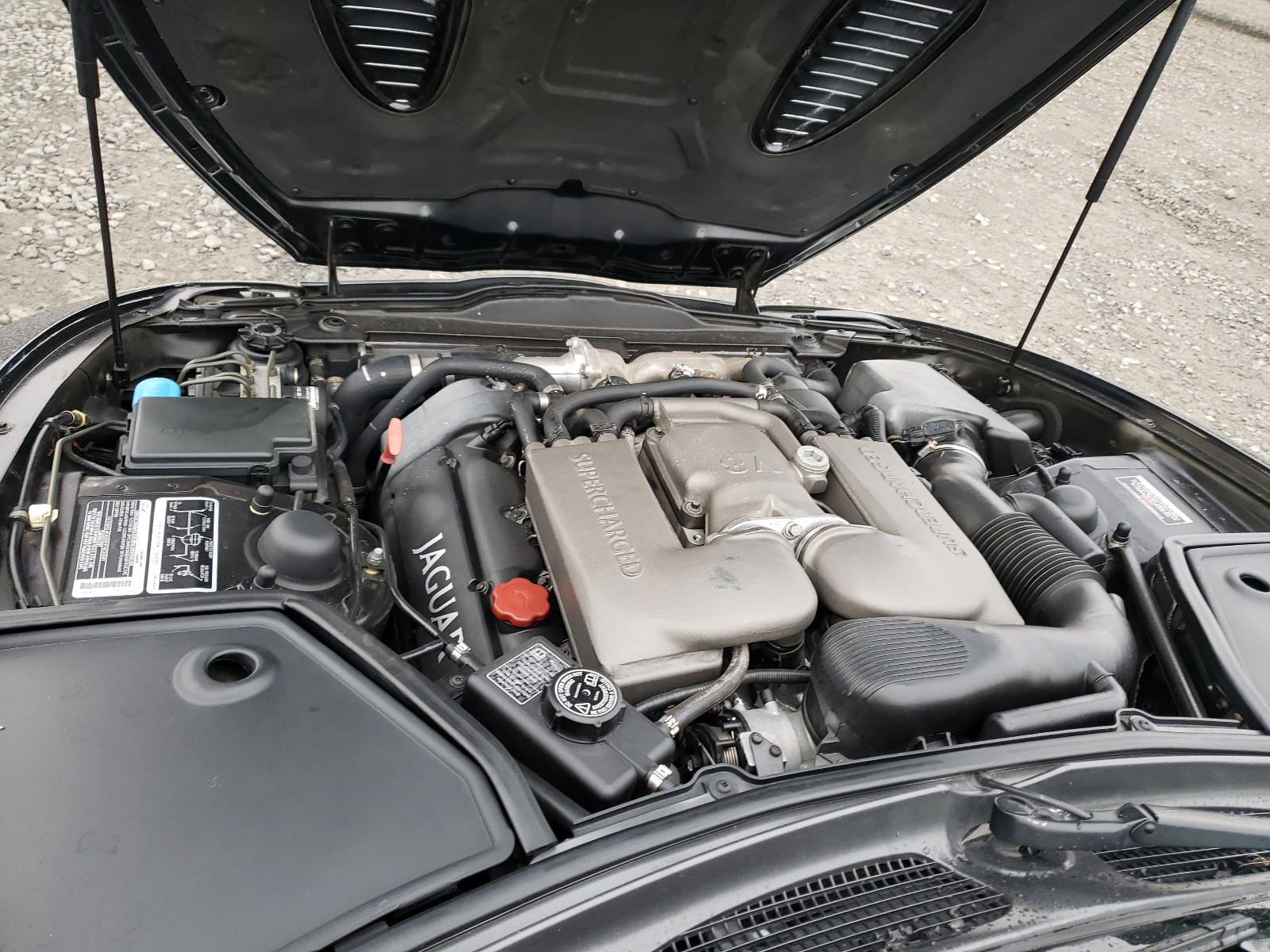 Photo 7 from auction – 2000 JAGUAR XKR with VIN SAJJA42B0YPA06069