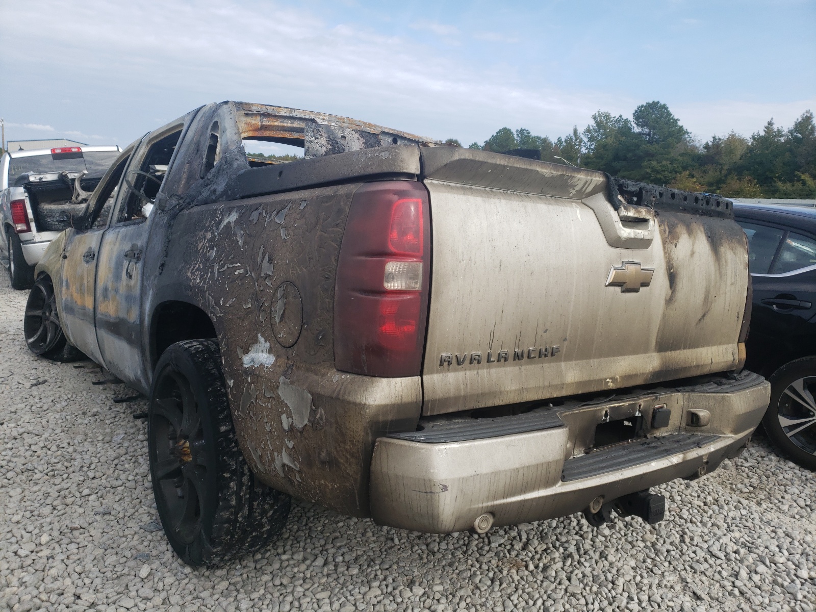 Photo 3 from auction – 2007 CHEVROLET AVALANCHE with VIN 3GNEC12J57G165905