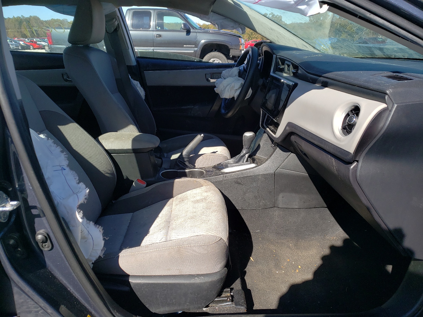 Photo 5 from auction – 2019 TOYOTA COROLLA L with VIN 5YFBURHE0KP896827