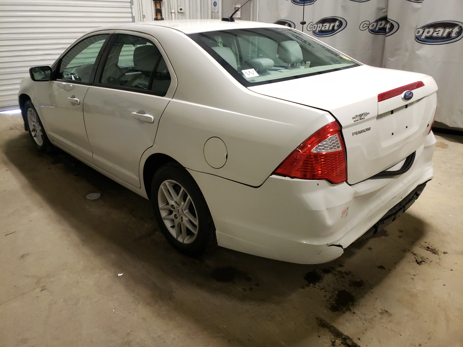 Photo 3 from auction – 2011 FORD FUSION S with VIN 3FAHP0GA9BR315790